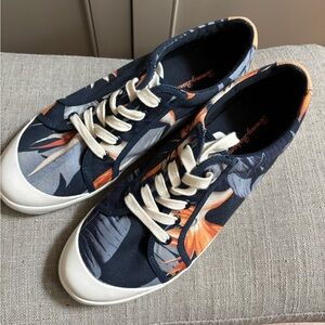 Tommy Bahama Cove Island Blue  Navy Floral canvas Sneaker Size 9. Never worn